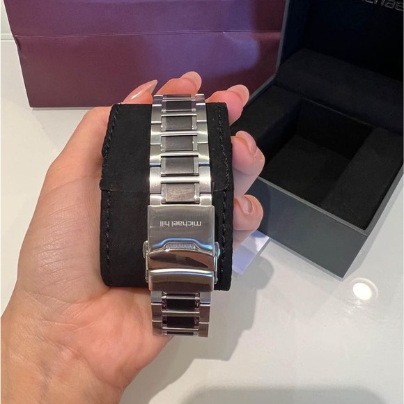 Michael Hill Mens Watch - Picture 3 of 3